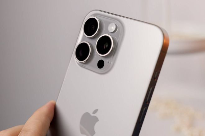 iPhone 15 Pro Max首批体验，三个“问题”很明显！
