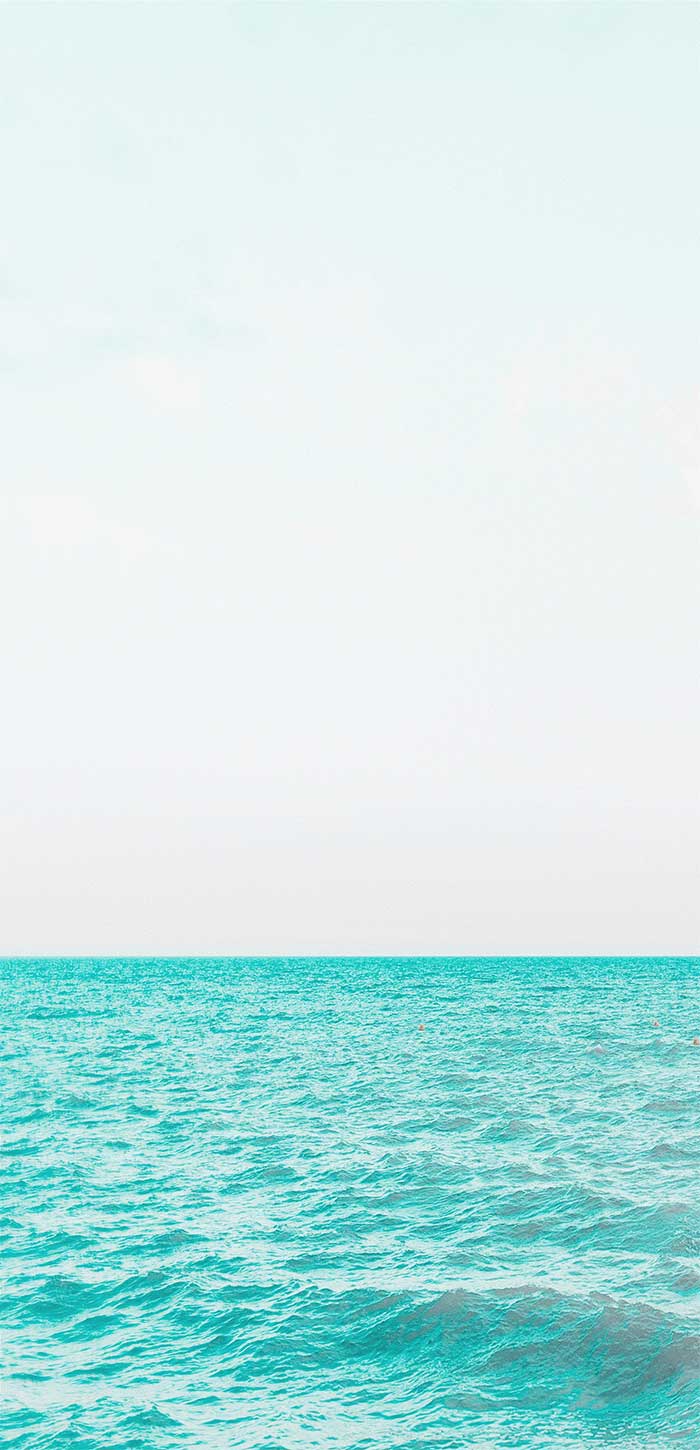 蓝色的天空与碧绿的海水超清唯美手机壁纸图片