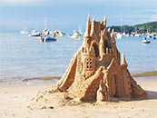 海滩上的沙雕城堡