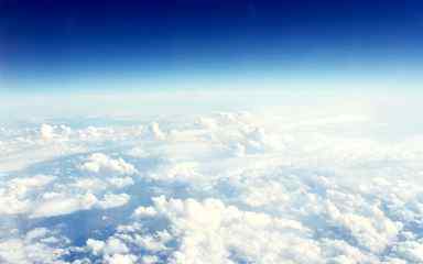 在同温层 stratosphere 拍摄的云层壁纸（by bo0xVn）