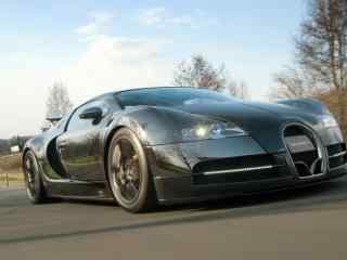 世界上最贵的车之一超级豪华轿跑布加迪威龙