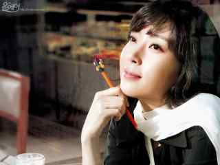 韩国女演员金荷娜桌面壁纸