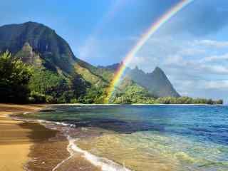 沙滩海边的双彩虹