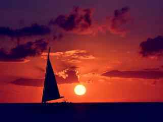 夕阳下的帆船高清