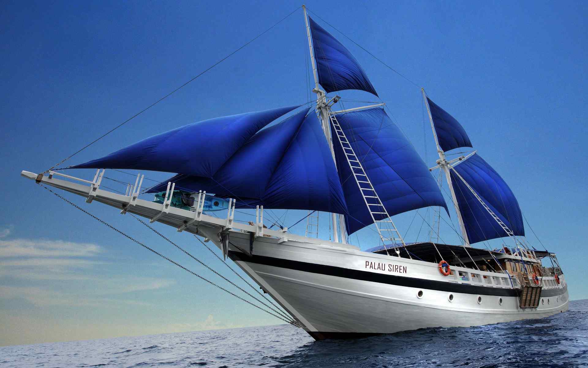 大海里扬帆起航的大帆船电脑壁纸