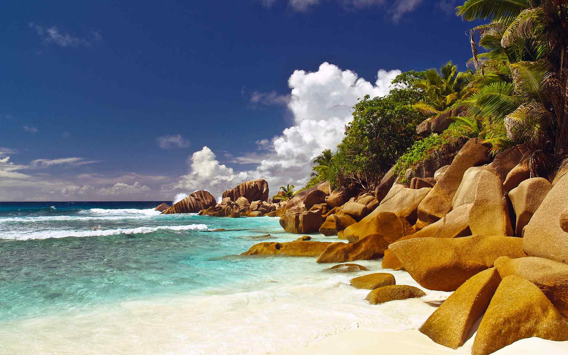 美丽的非洲塞舌尔群岛唯美沙滩高清风景桌面壁纸(一)