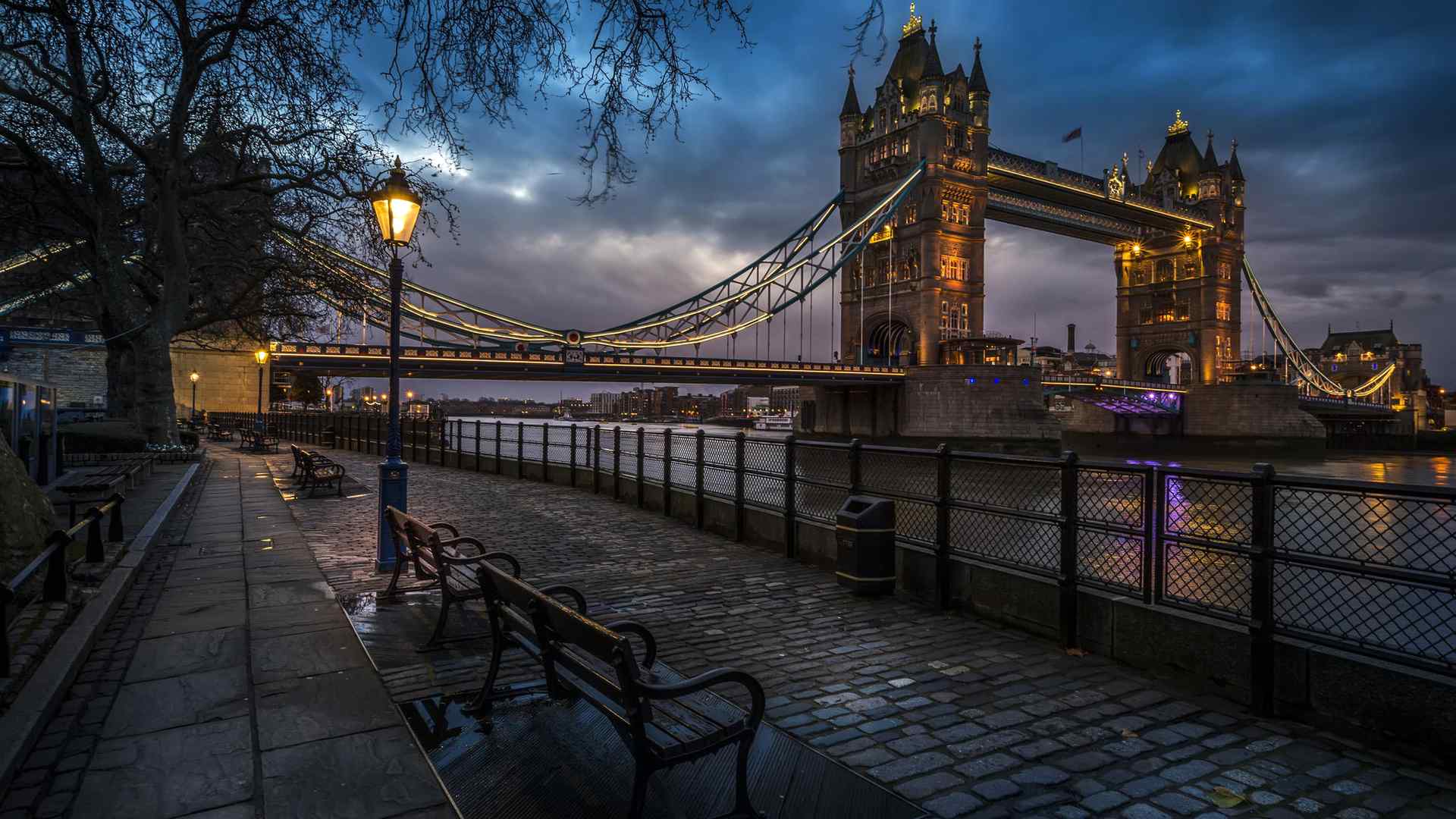 伦敦大桥夜景桌面壁纸图片