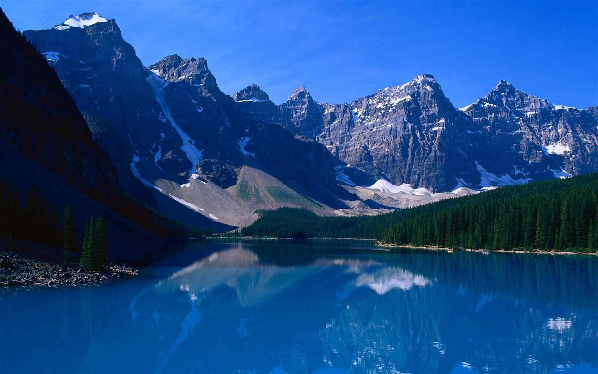 加拿大班夫国家公园梦莲湖桌面壁纸