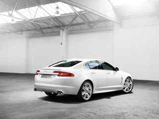 捷豹尾部壁纸-Jaguar XFR rear