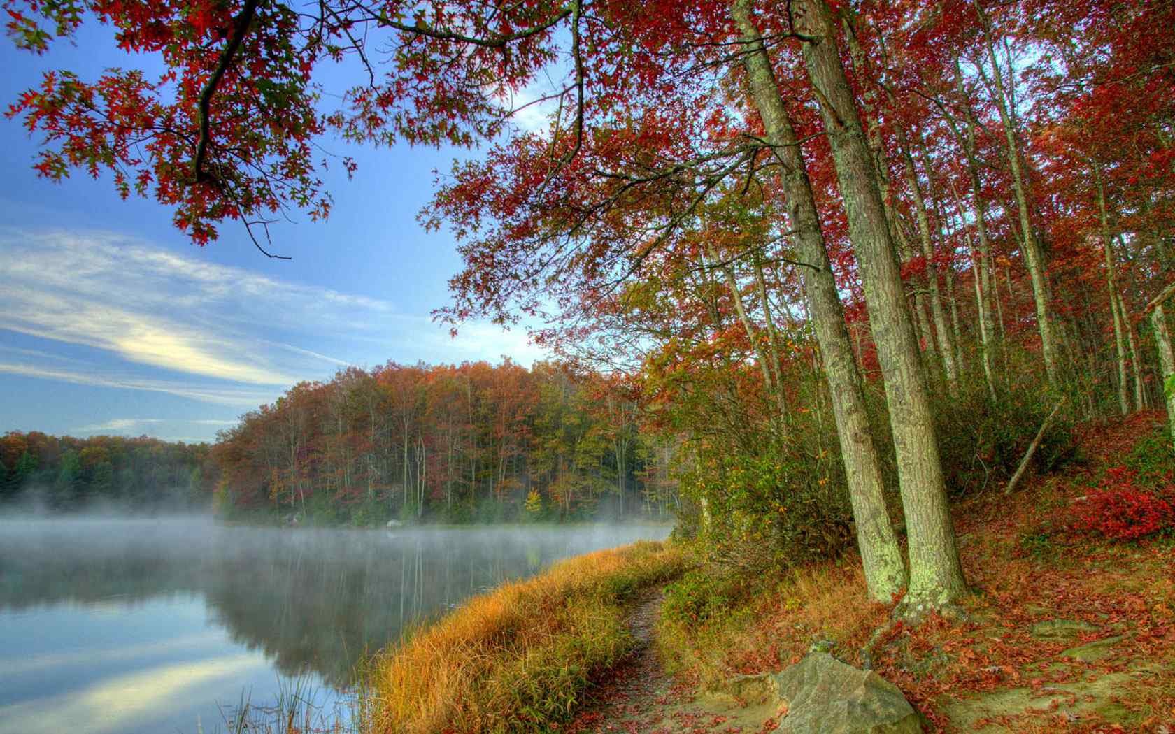 秋季湖畔风景壁纸