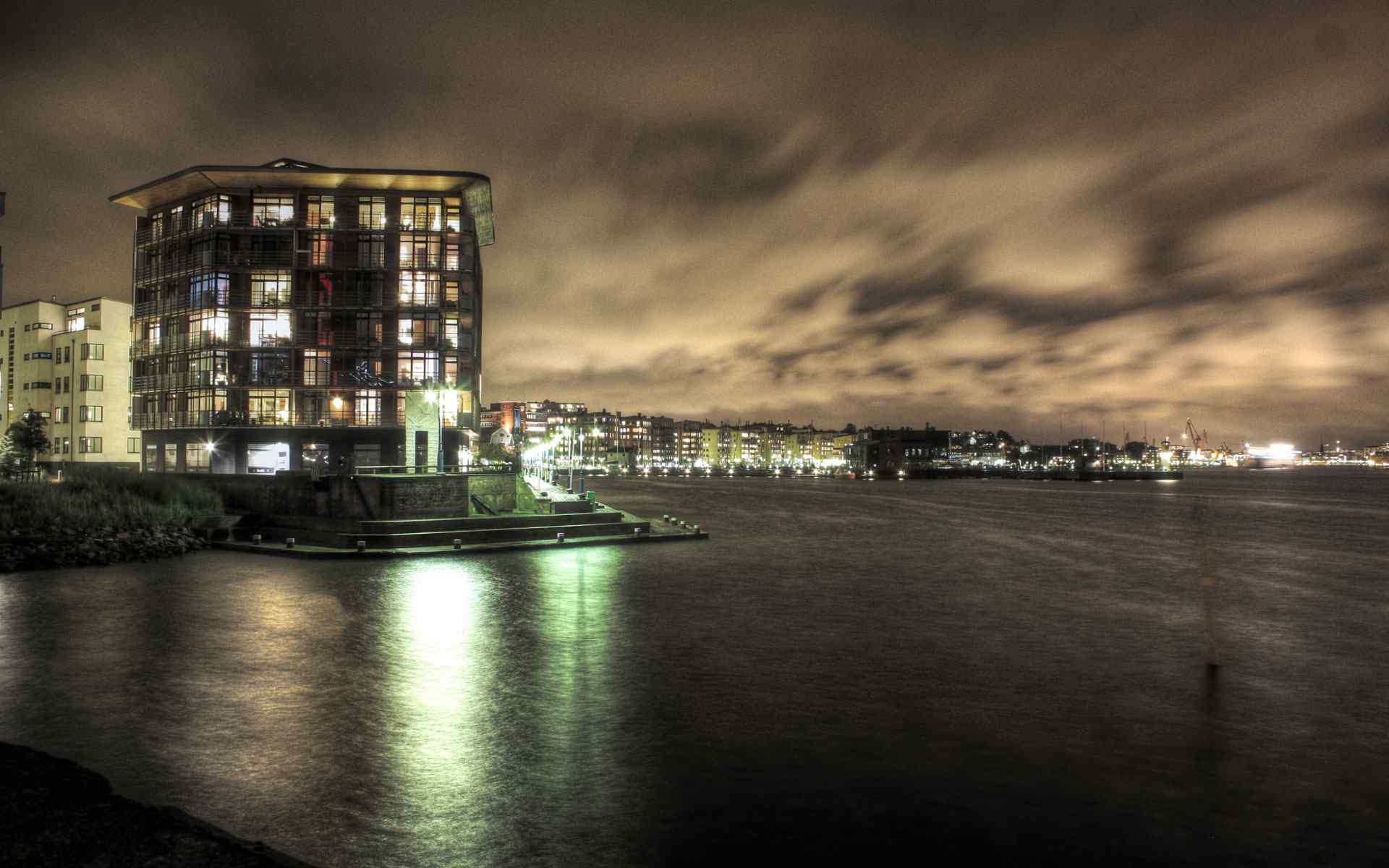 海滨城市夜景壁纸