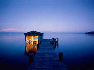 夜色湖面风景壁纸