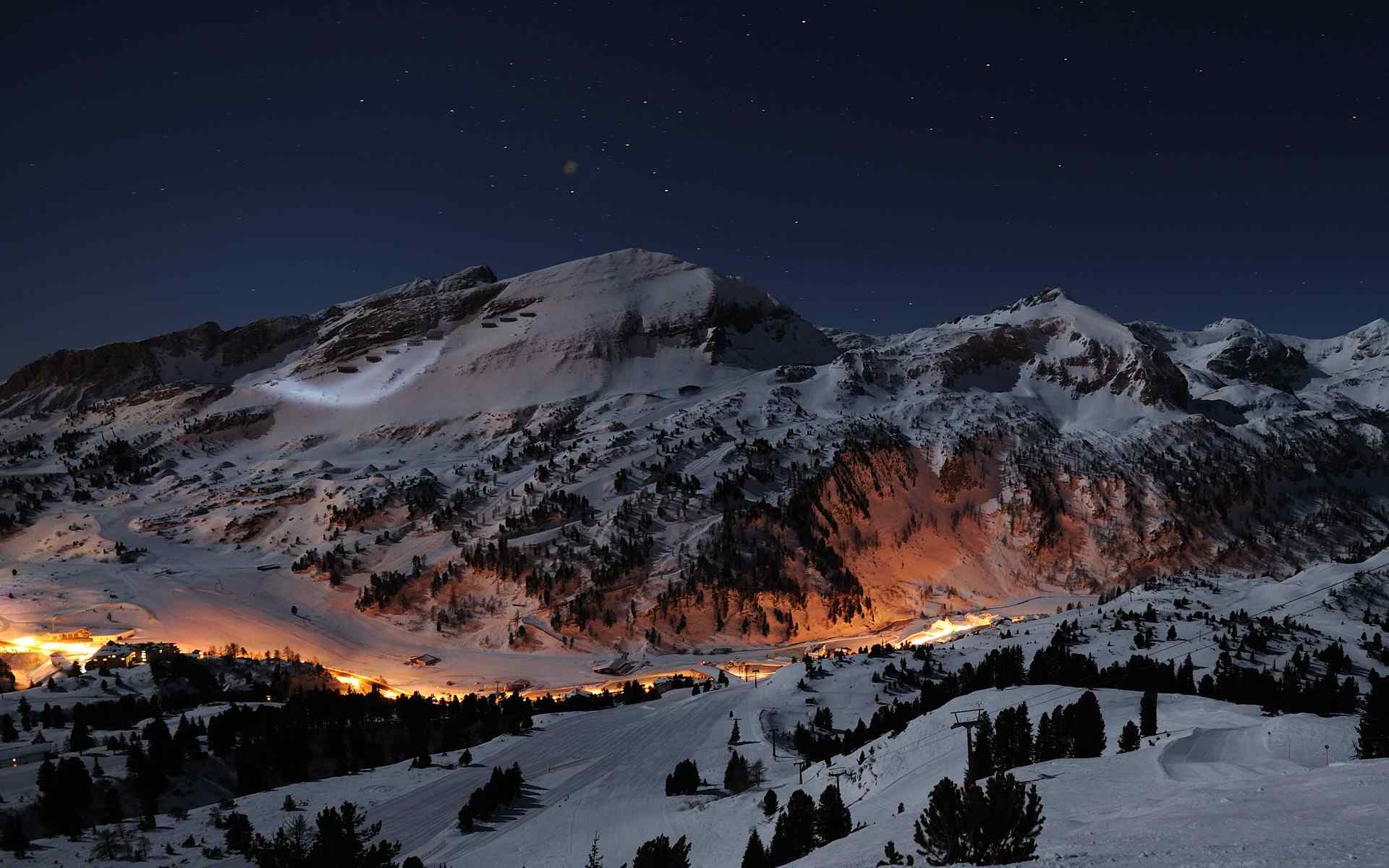 雪山夜景摄影壁纸