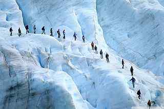 冰川攀岩摄影壁纸