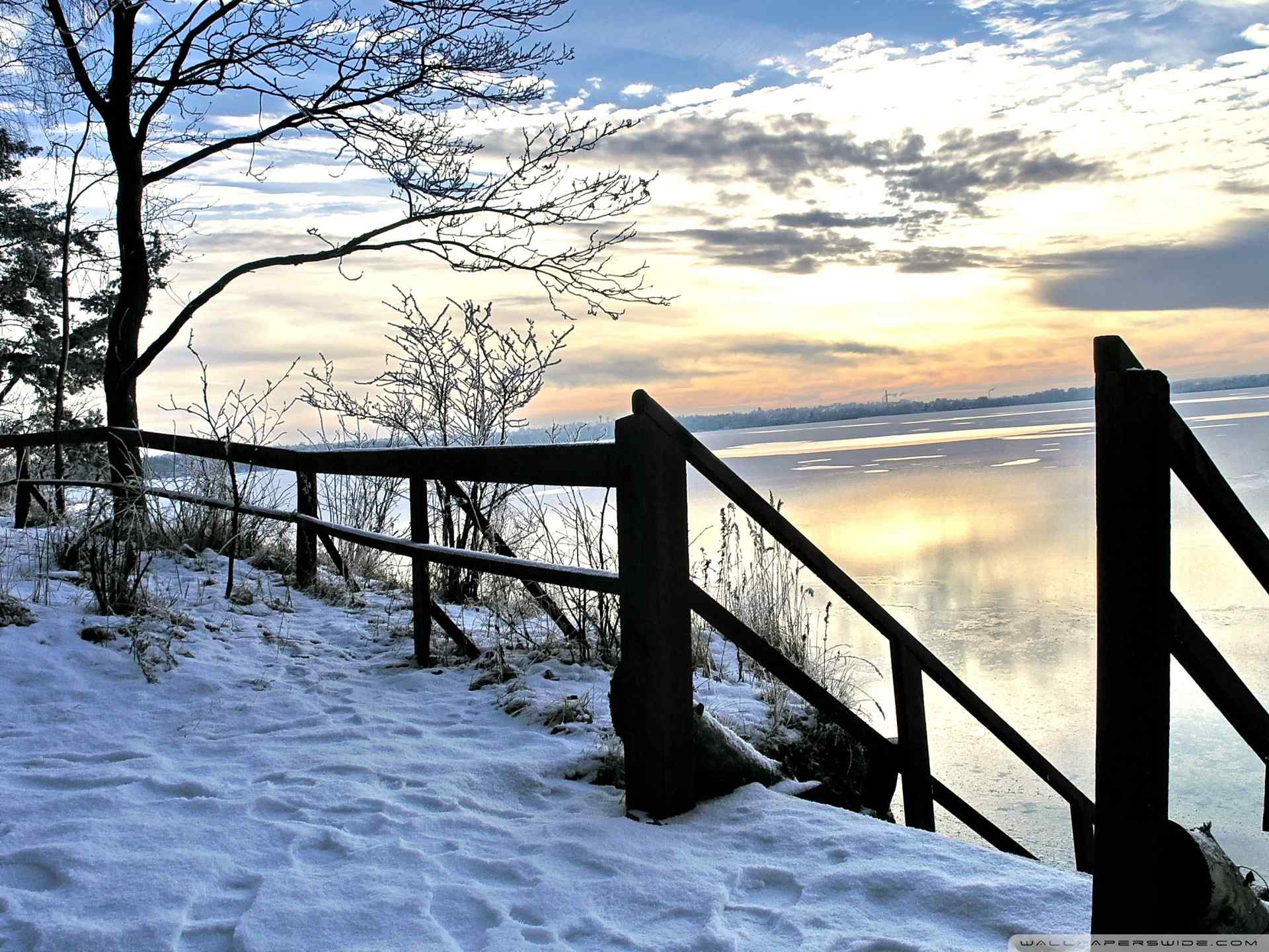 唯美湖畔雪景风景壁纸